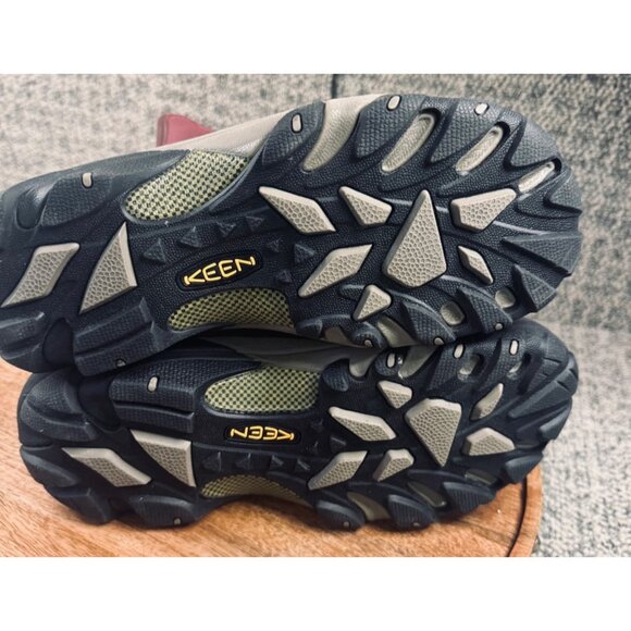 KEEN  Betty Waterproof Pull-On Snow RainWomen's Boots Size 10 Burgundy - Picture 12 of 15